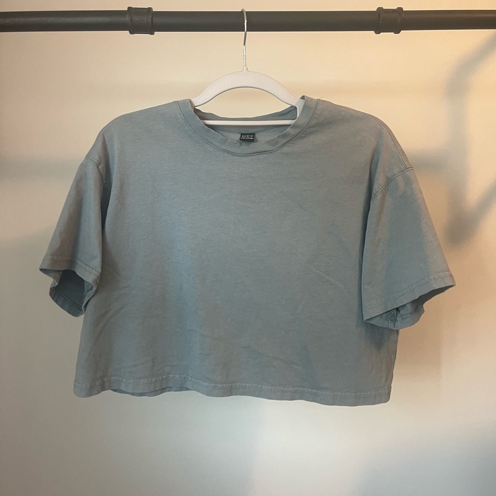 SHEIN Gray Short Sleeve Crop Top